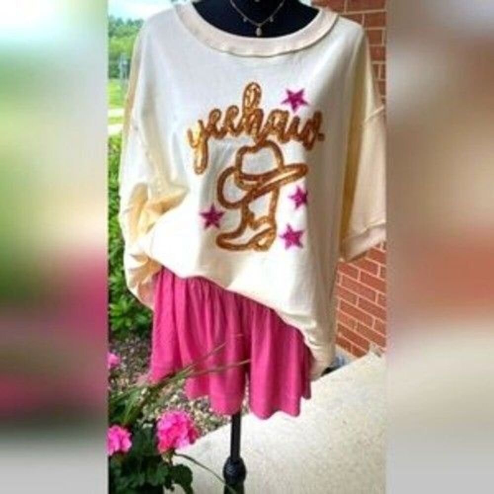 Fantastic Fawn  Yeehaw Cowboy‎ Hat Oversized Top Cream Large Short Sleeve Y2K